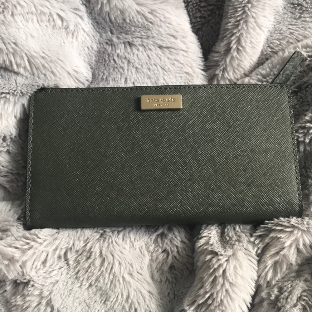 NWT KATE SPADE STACY WALLET